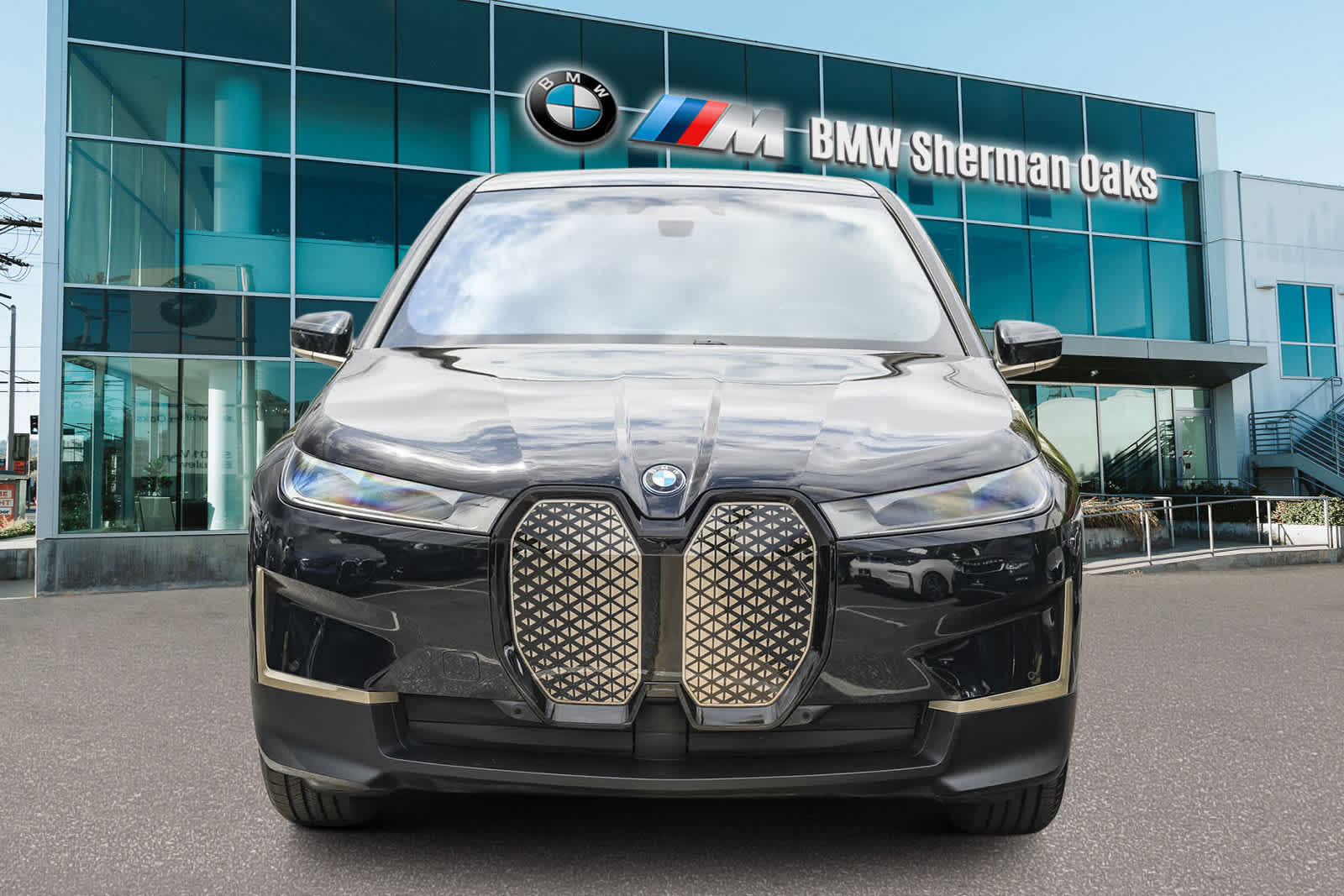 Used 2023 BMW iX  with VIN WB523CF01PCM90946 for sale in Sherman Oaks, CA