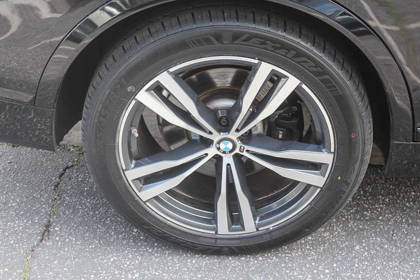 2023 BMW X7 xDrive40i photo 3