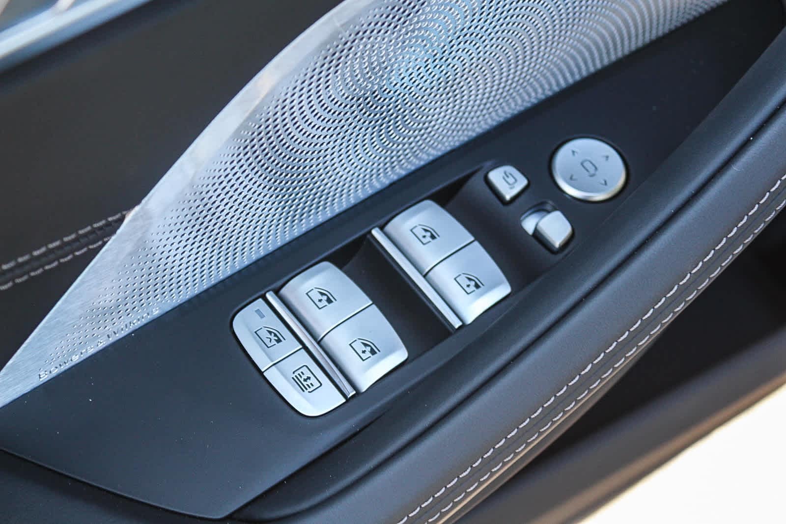 Thumbnail: 2026 BMW 8 Series - 20