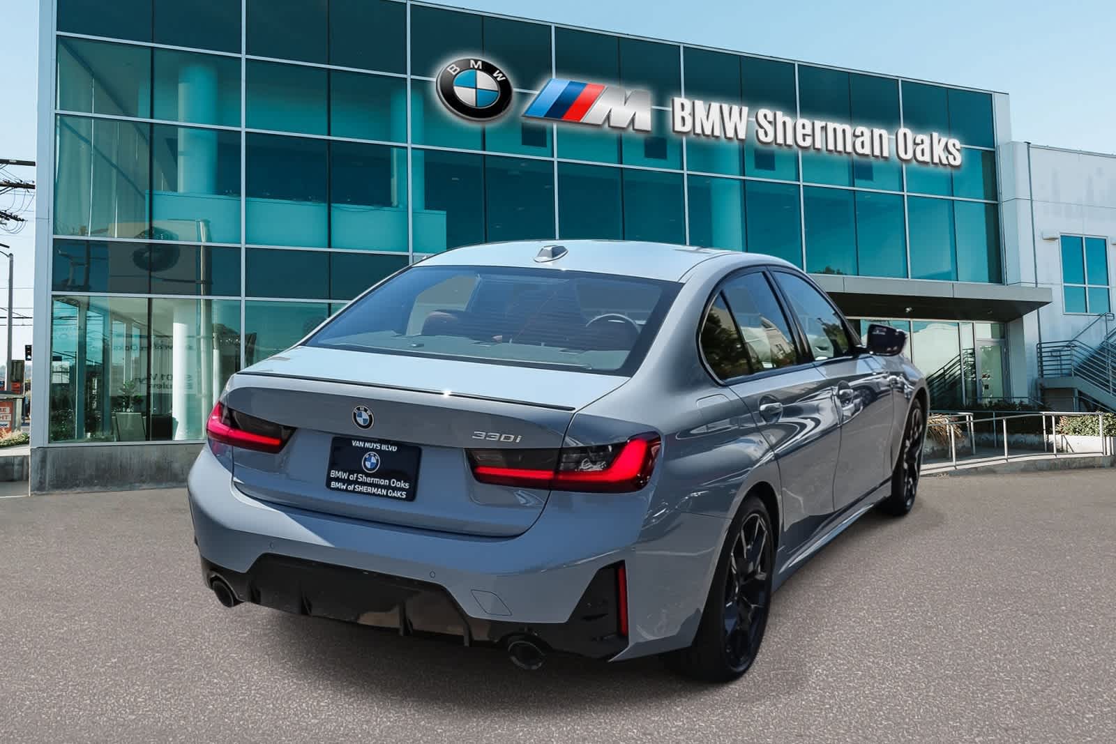 Thumbnail: 2026 BMW 3 Series - 4