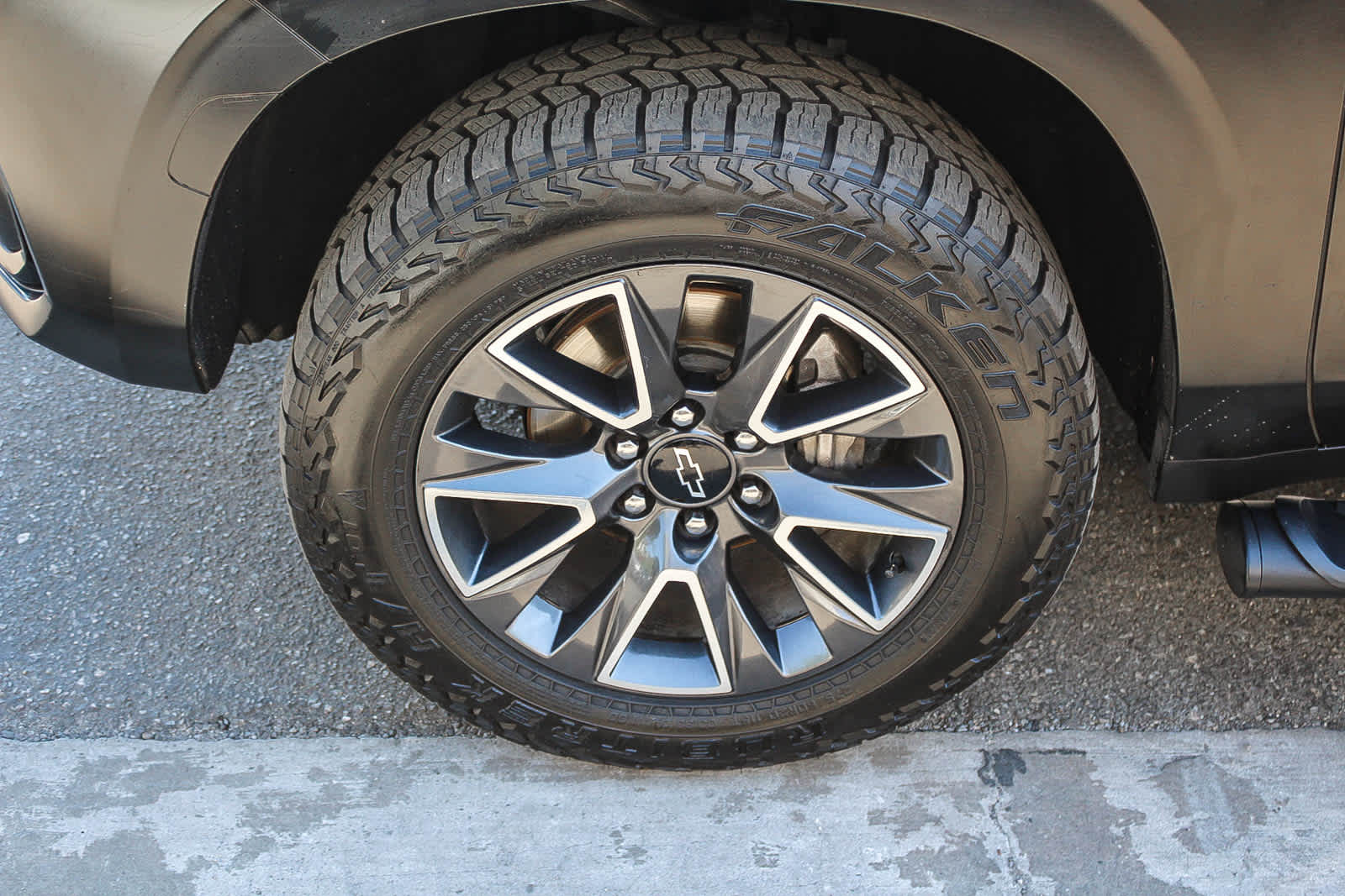 Thumbnail: 2023 Chevrolet Tahoe - 9