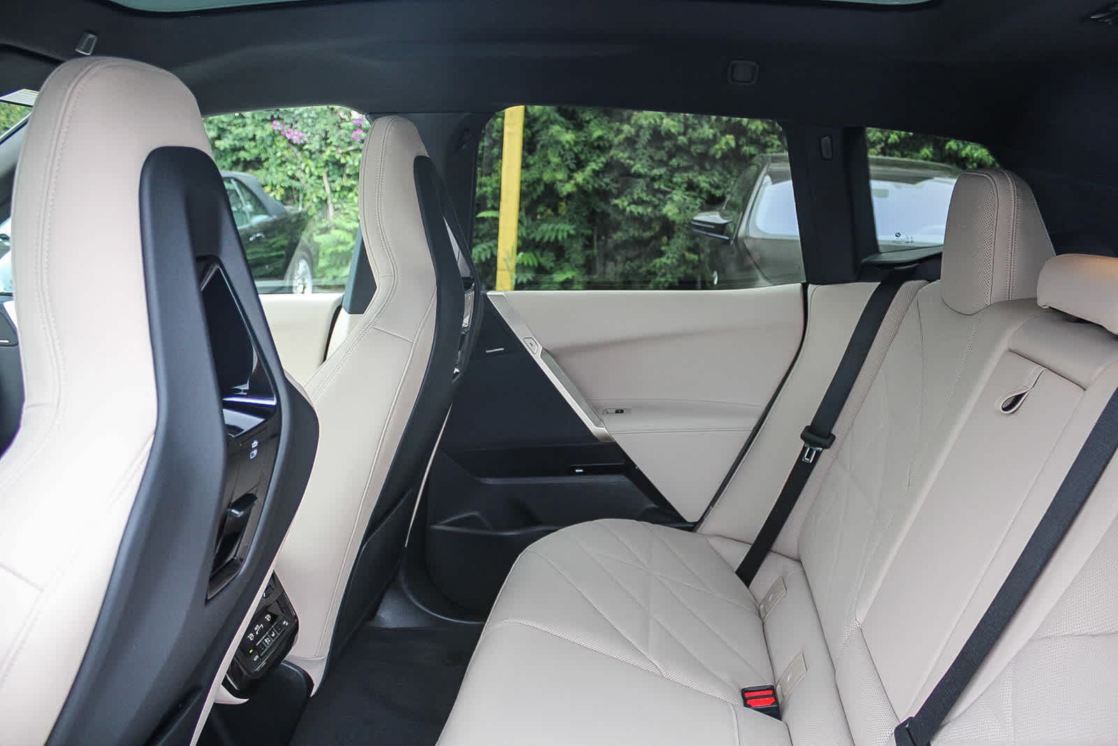 Thumbnail: 2026 BMW iX - 19