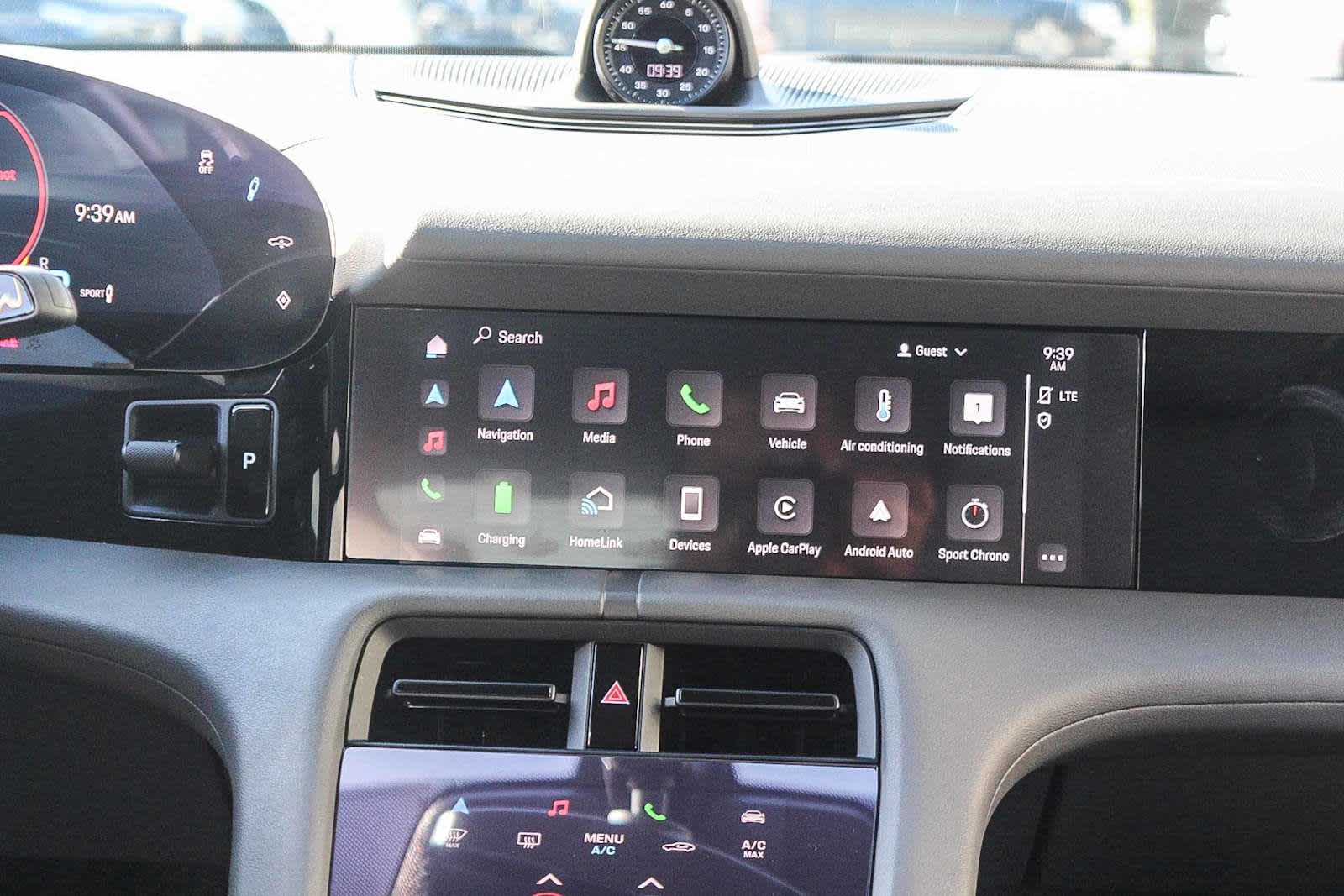 Thumbnail: 2020 Porsche Taycan - 15