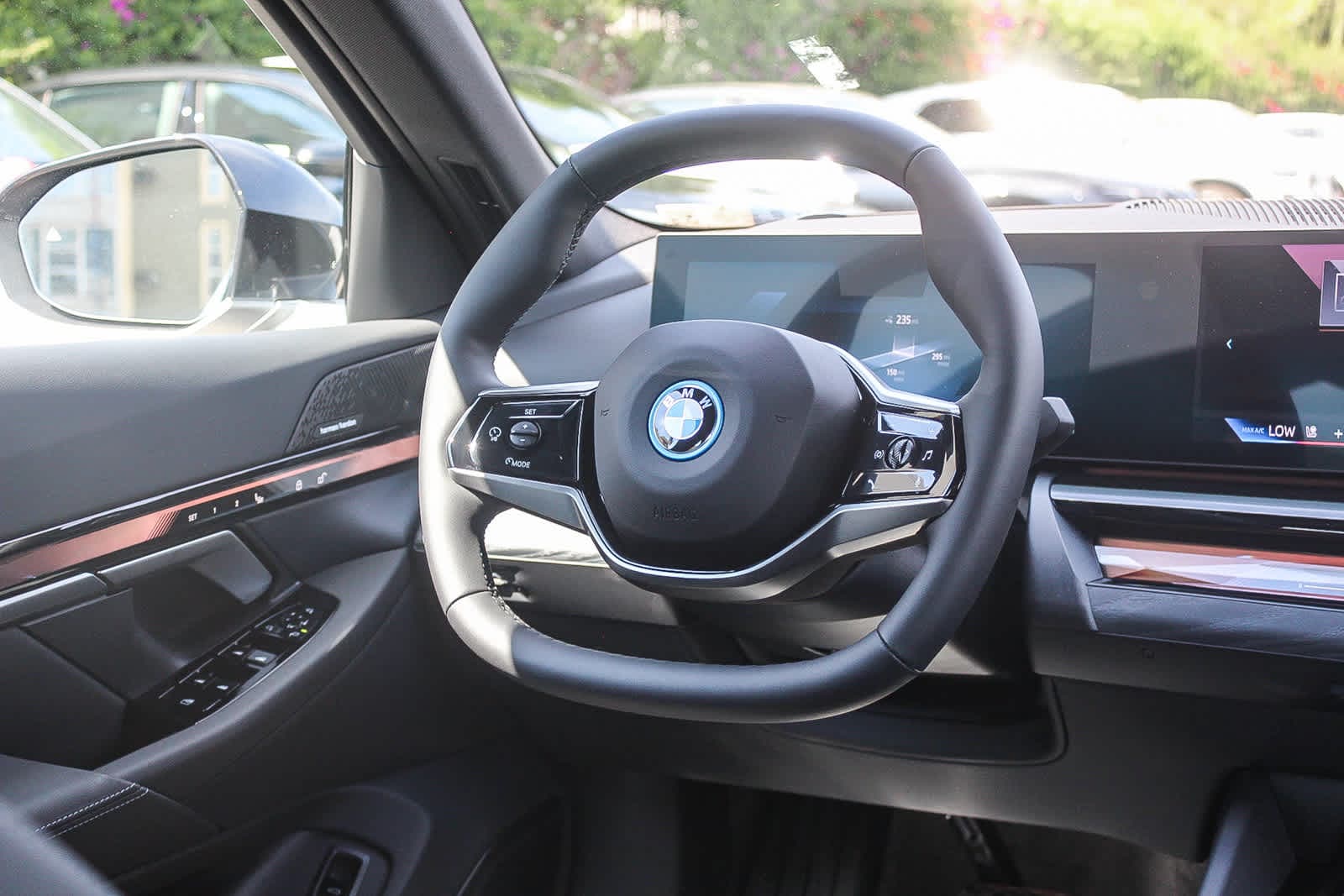 Thumbnail: 2026 BMW i5 - 15