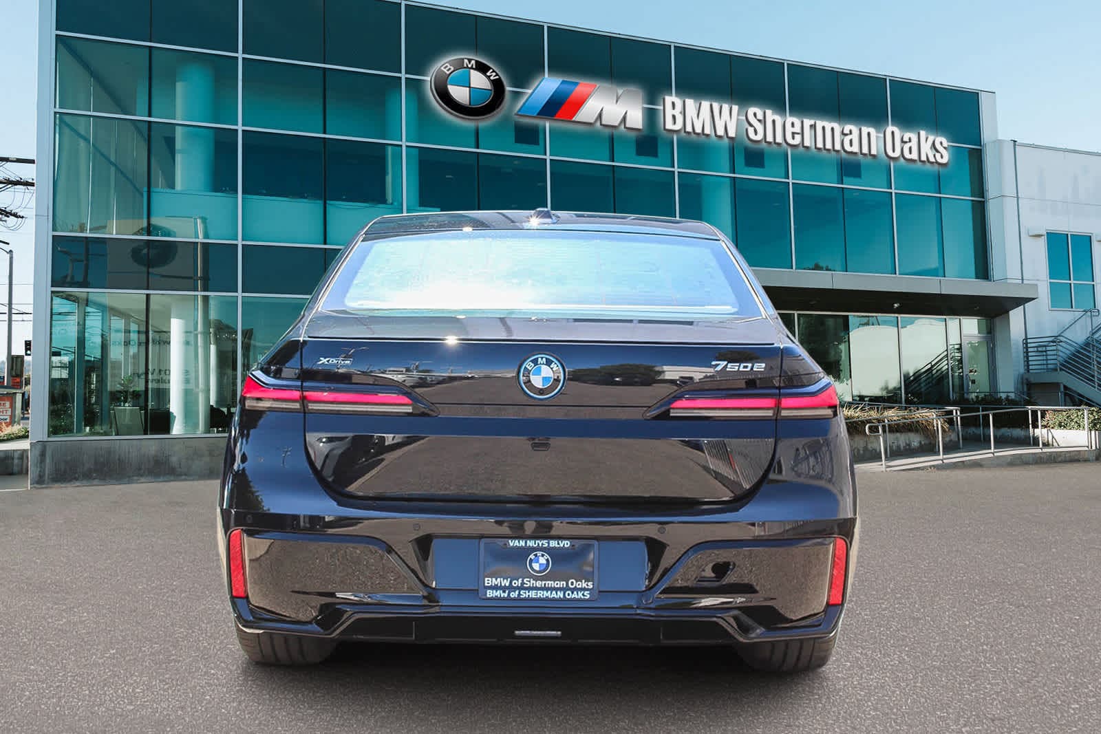 Thumbnail: 2026 BMW 7 Series - 5