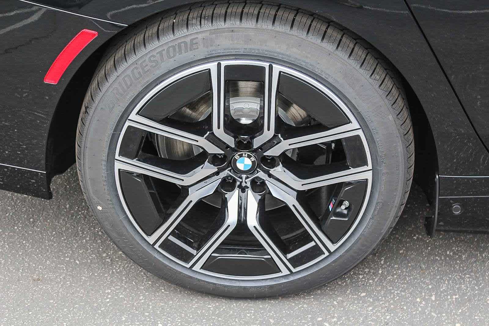 Thumbnail: 2026 BMW i7 - 8