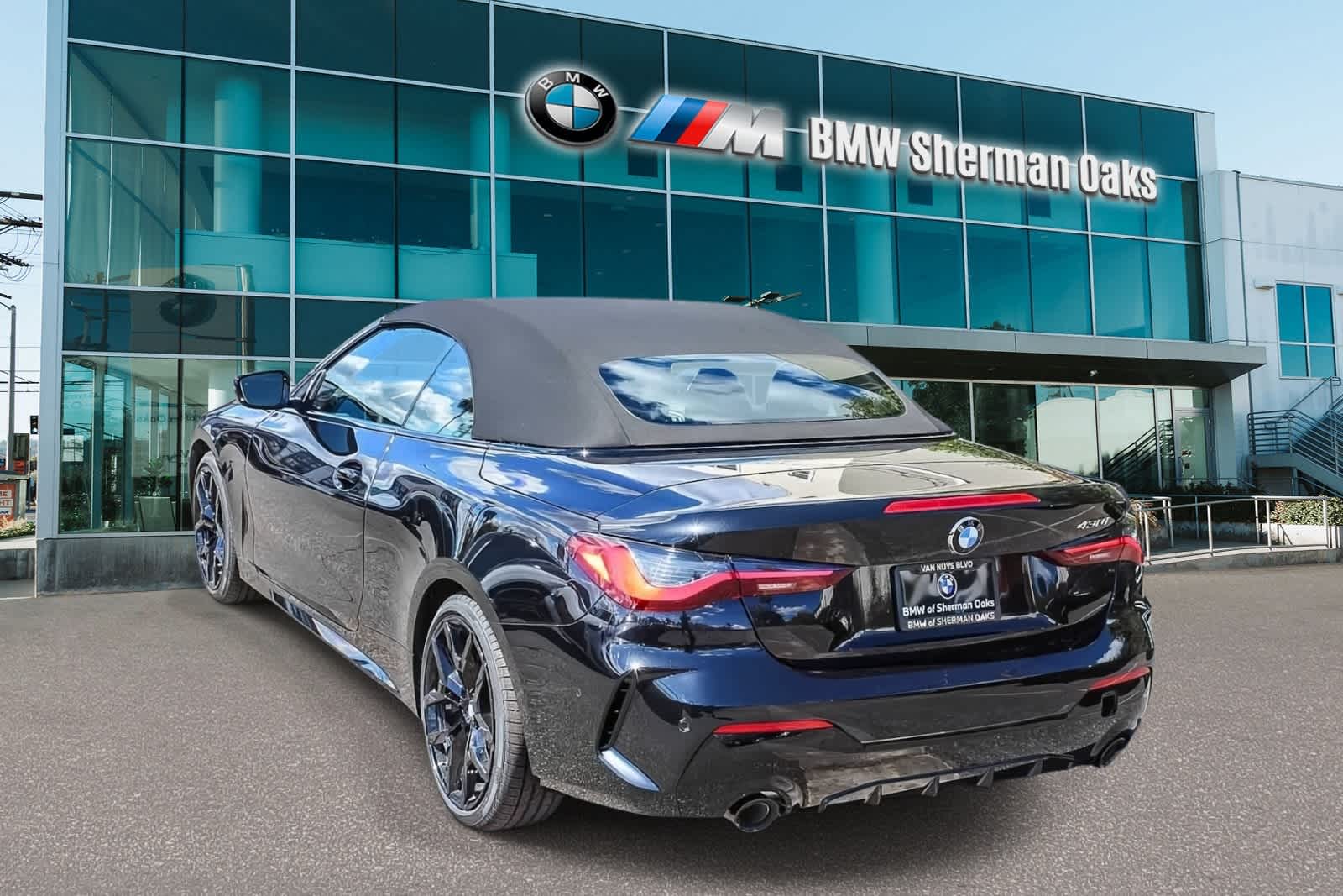 Thumbnail: 2027 BMW 4 Series - 6