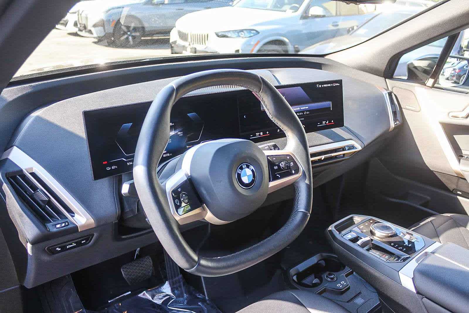 Thumbnail: 2026 BMW iX - 17