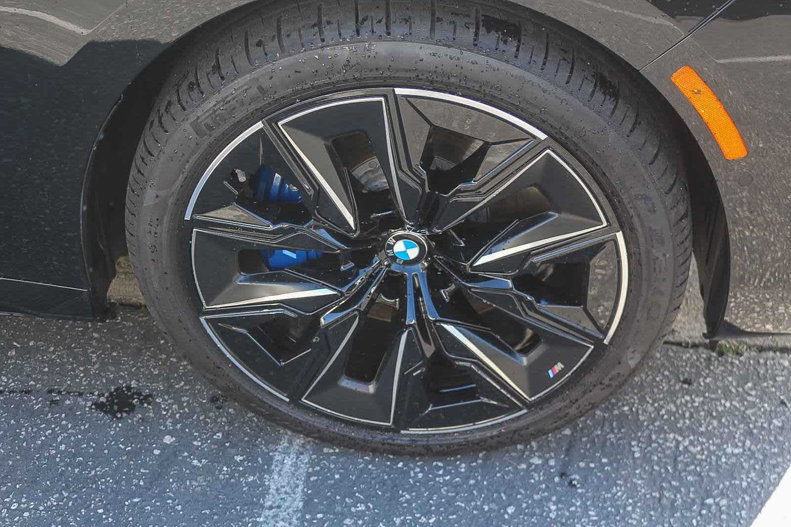 2026 BMW 7 Series 750e - Photo 9