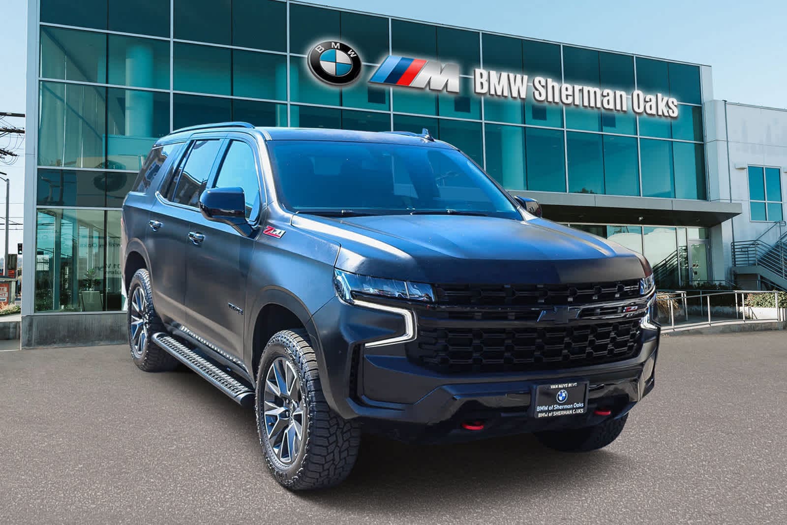 Thumbnail: 2023 Chevrolet Tahoe - 3