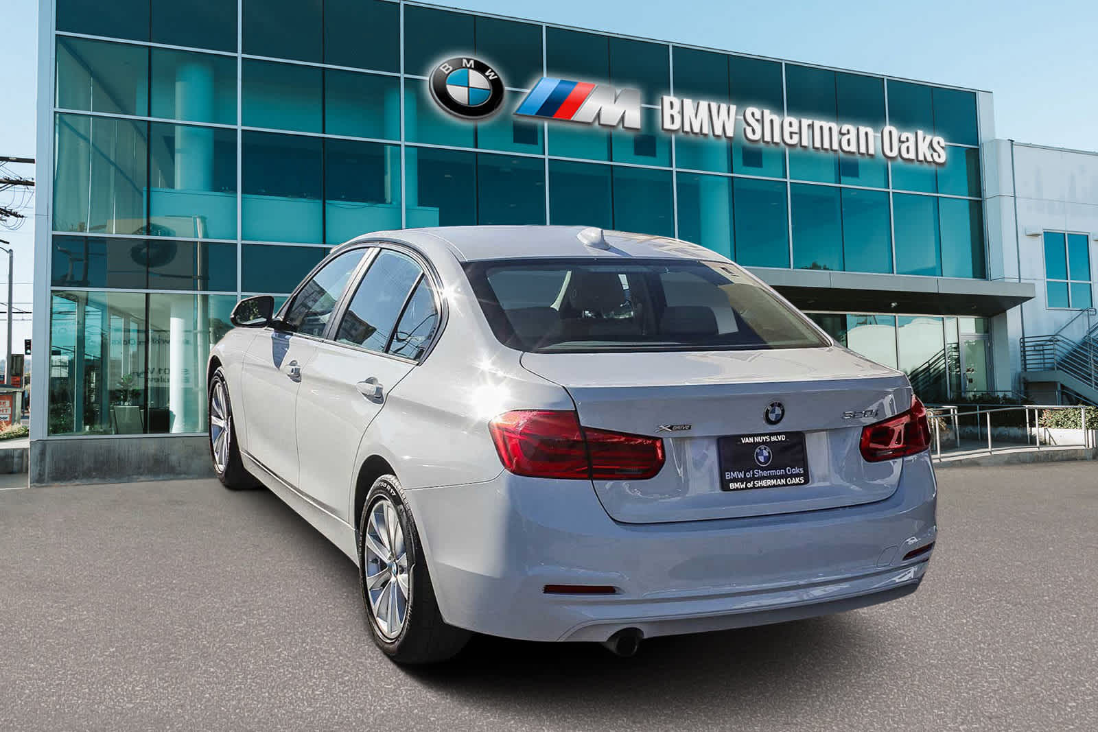 Thumbnail: 2018 BMW 3 Series - 6