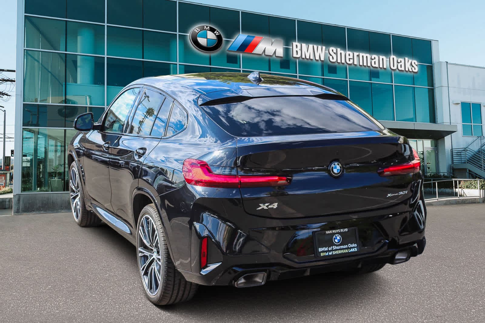 Thumbnail: 2025 BMW X4 - 6