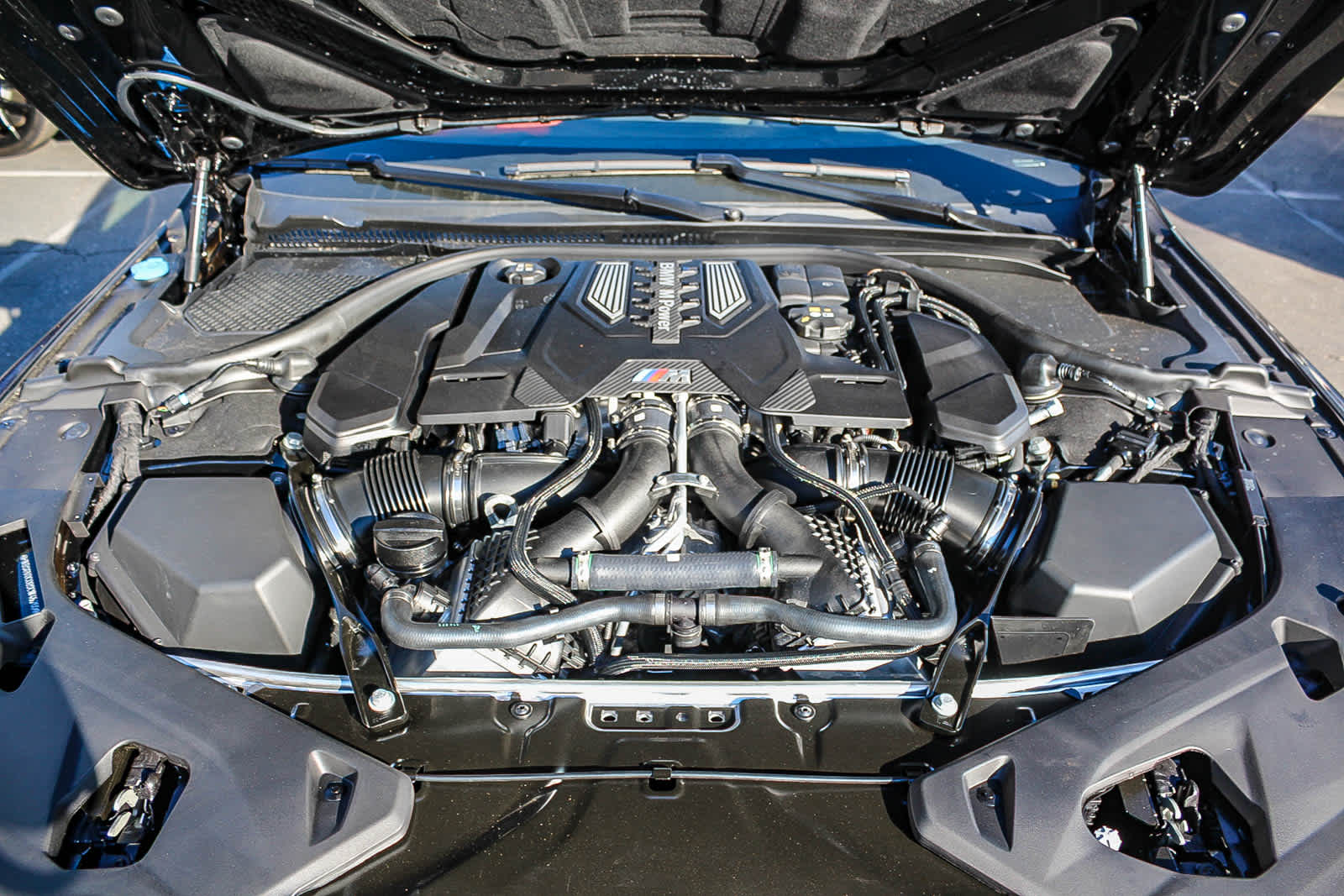 Thumbnail: 2025 BMW M8 - 26