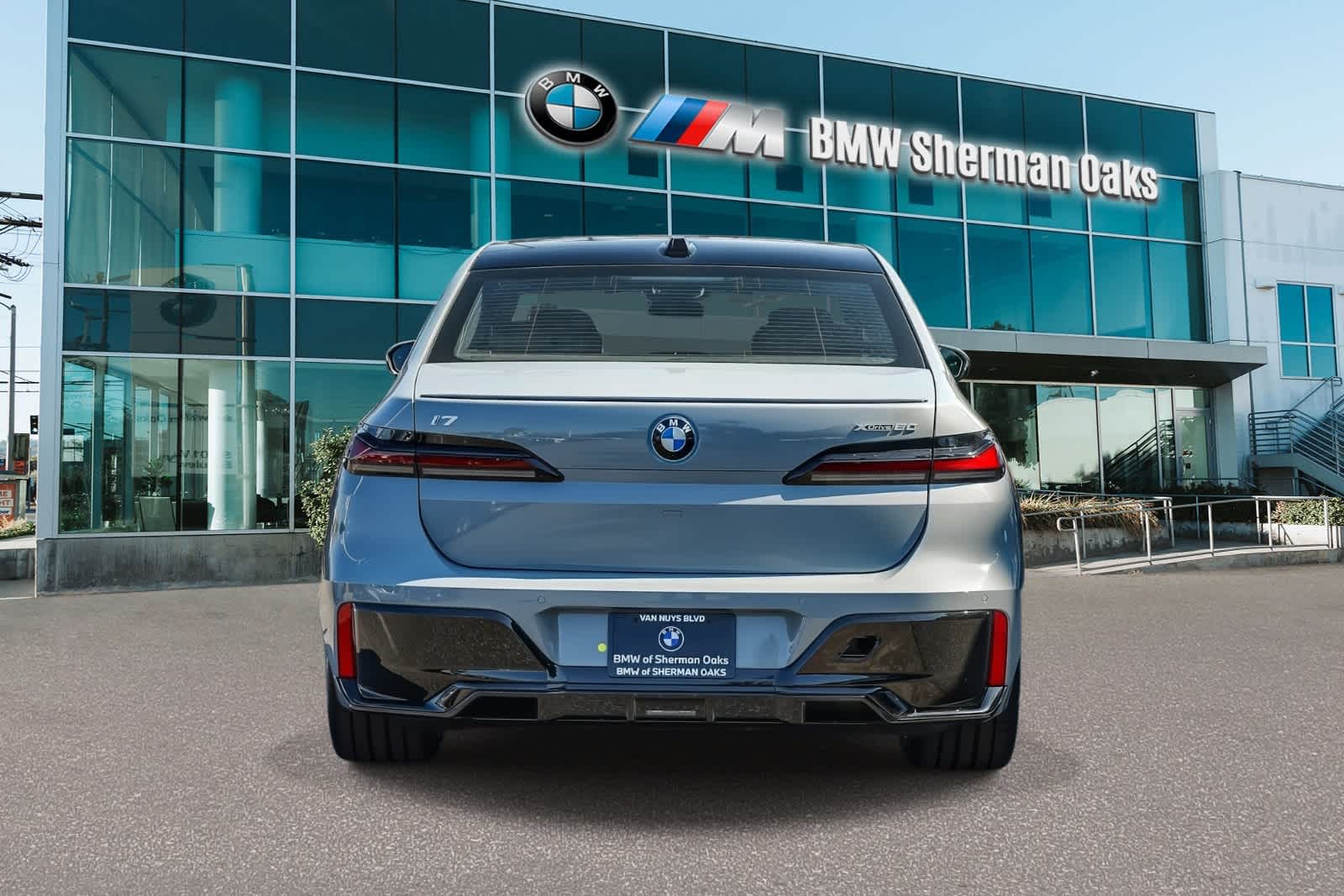 Thumbnail: 2026 BMW i7 - 5