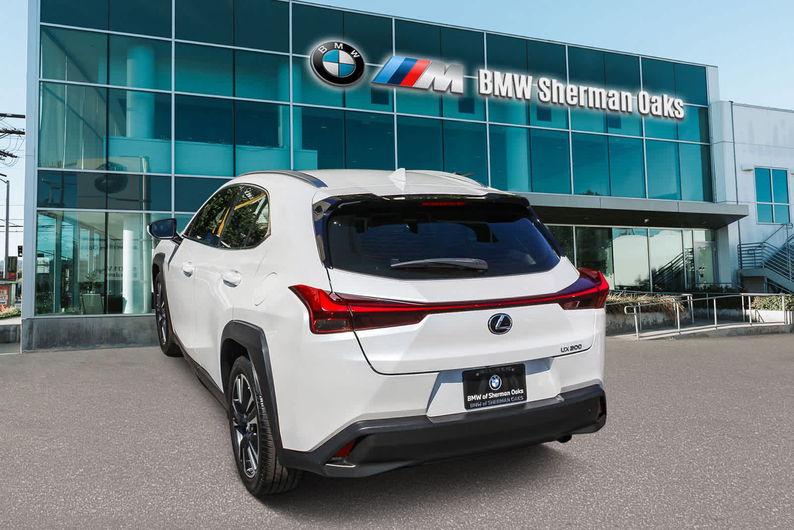 Thumbnail: 2020 Lexus UX - 12