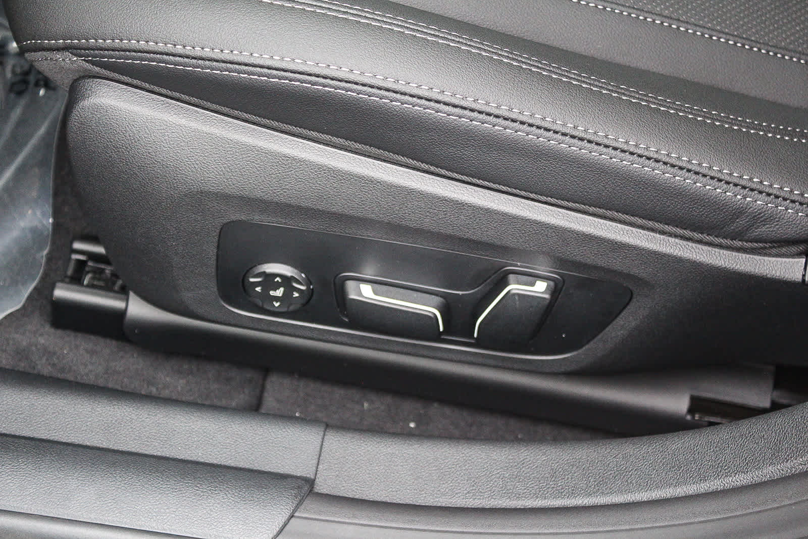 2025 BMW i4 eDrive40 21