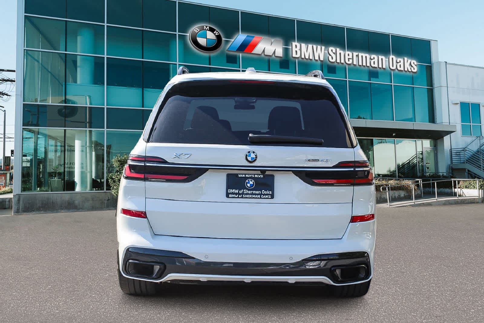 2023 BMW X7 xDrive40i photo 4