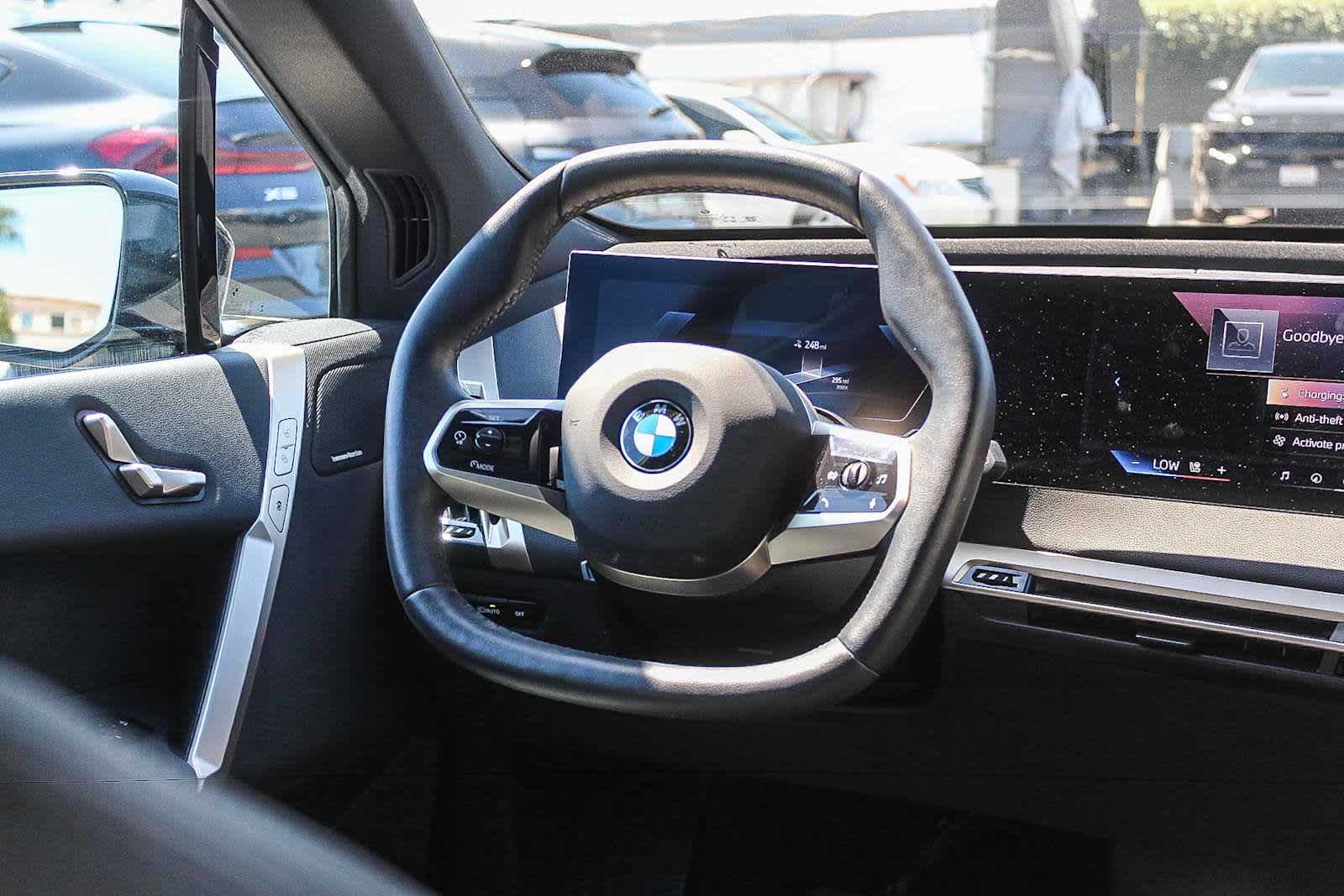 Thumbnail: 2026 BMW iX - 13