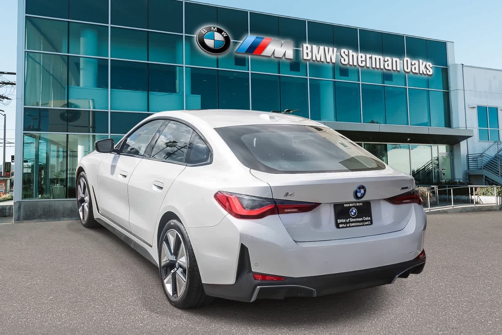 2023 BMW i4 eDrive35 photo 5