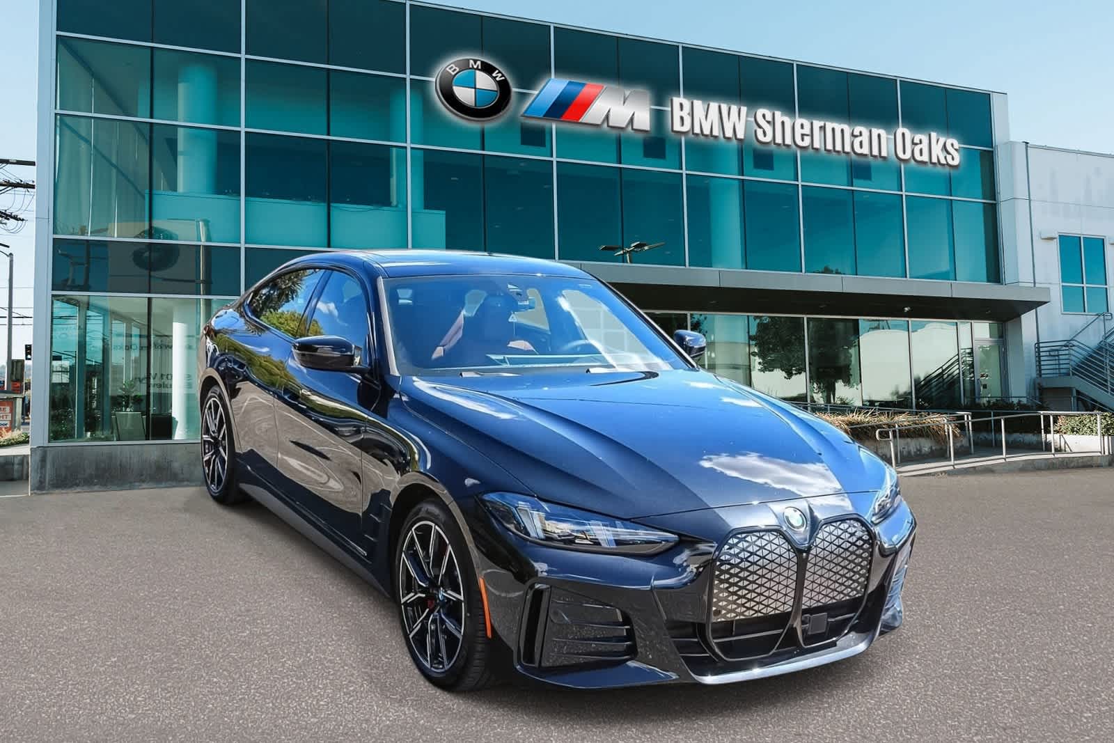 Thumbnail: 2026 BMW i4 - 3