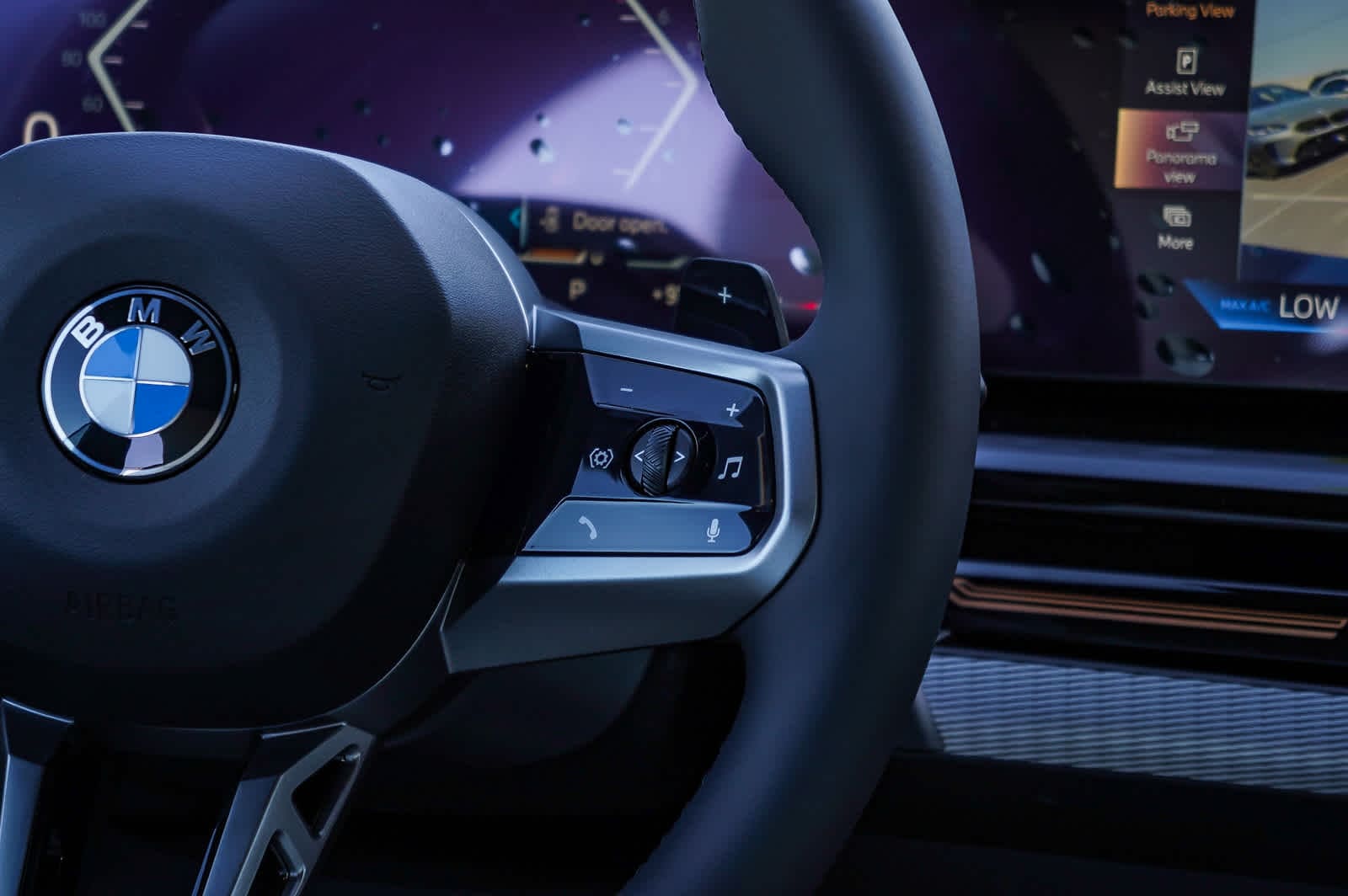 Thumbnail: 2026 BMW 5 Series - 17