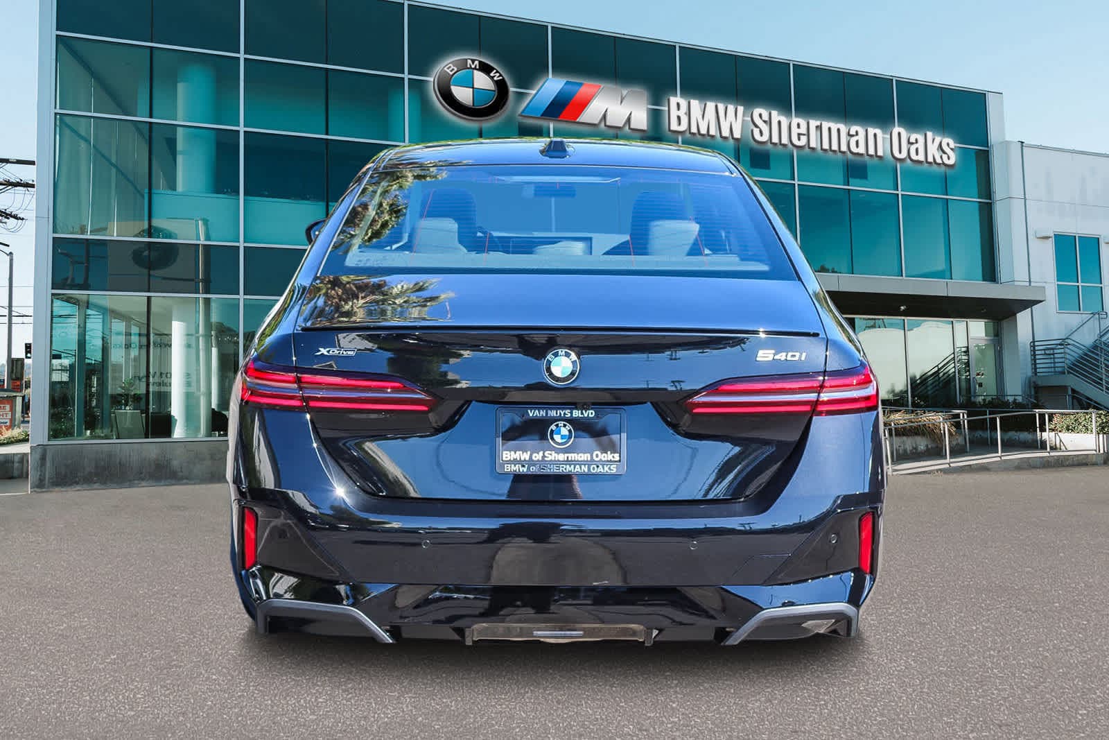 Thumbnail: 2026 BMW 5 Series - 5