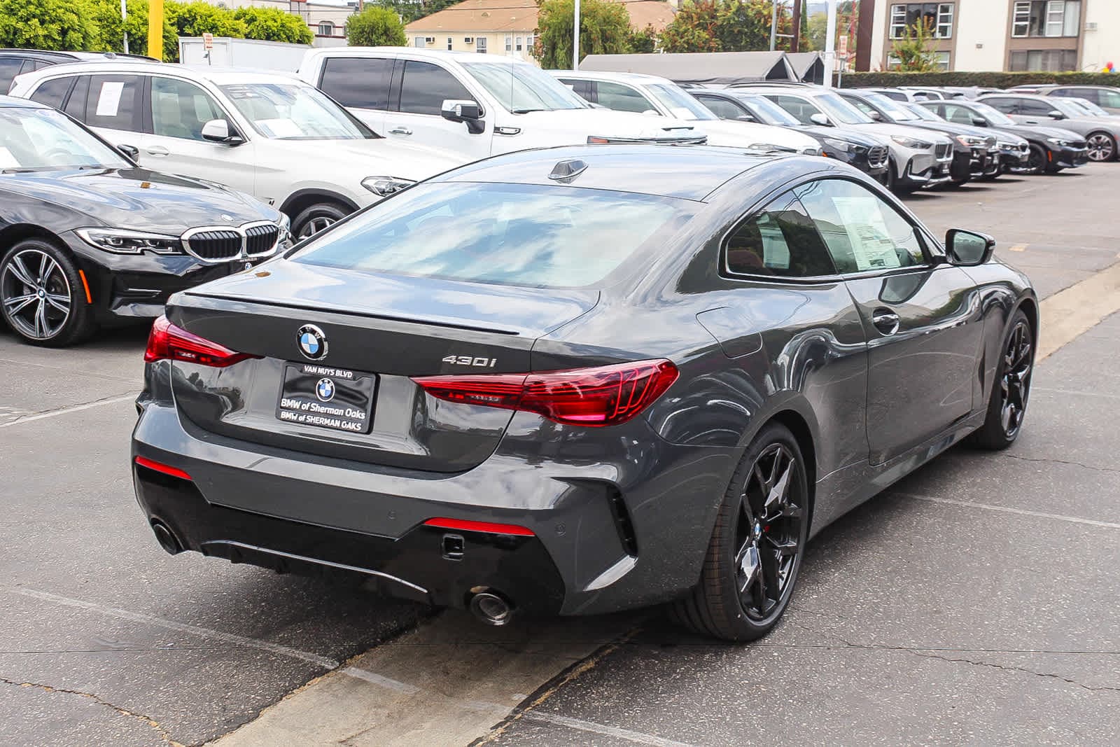 Thumbnail: 2027 BMW 4 Series - 4