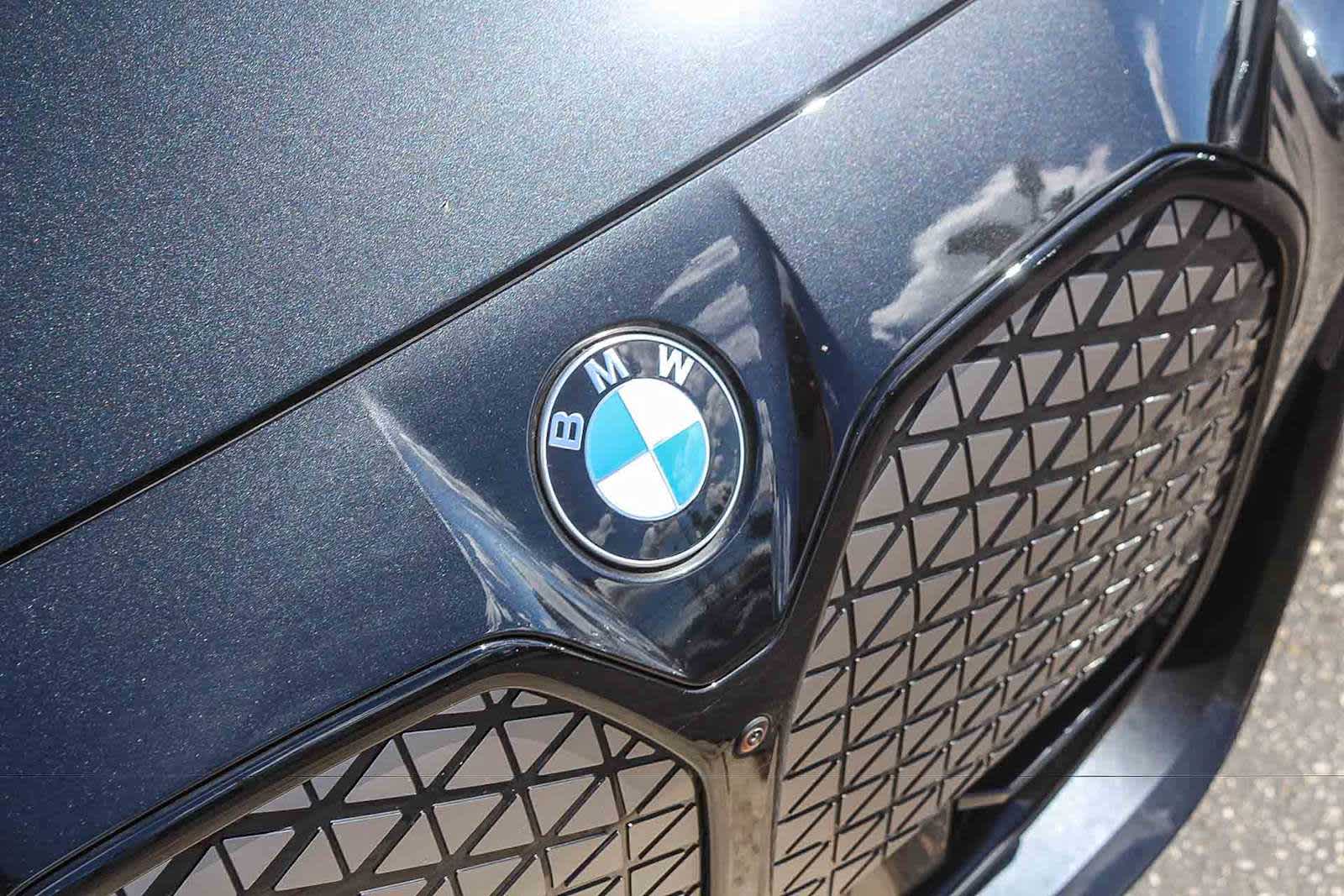 Thumbnail: 2026 BMW i4 - 11
