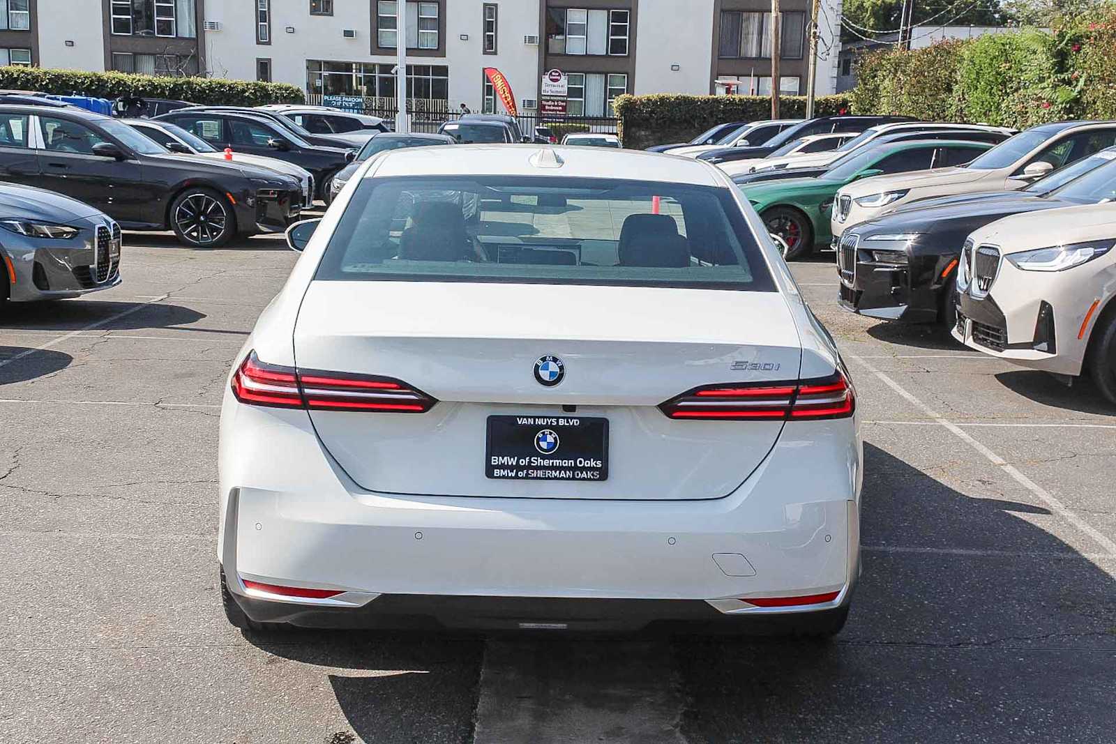 Thumbnail: 2026 BMW 5 Series - 5