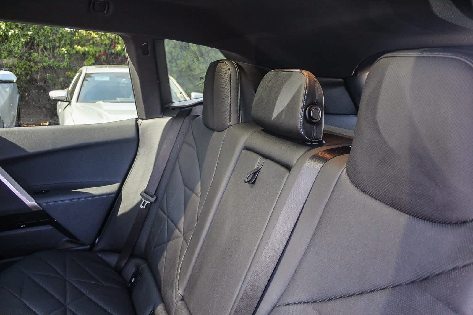 Thumbnail: 2023 BMW iX - 18