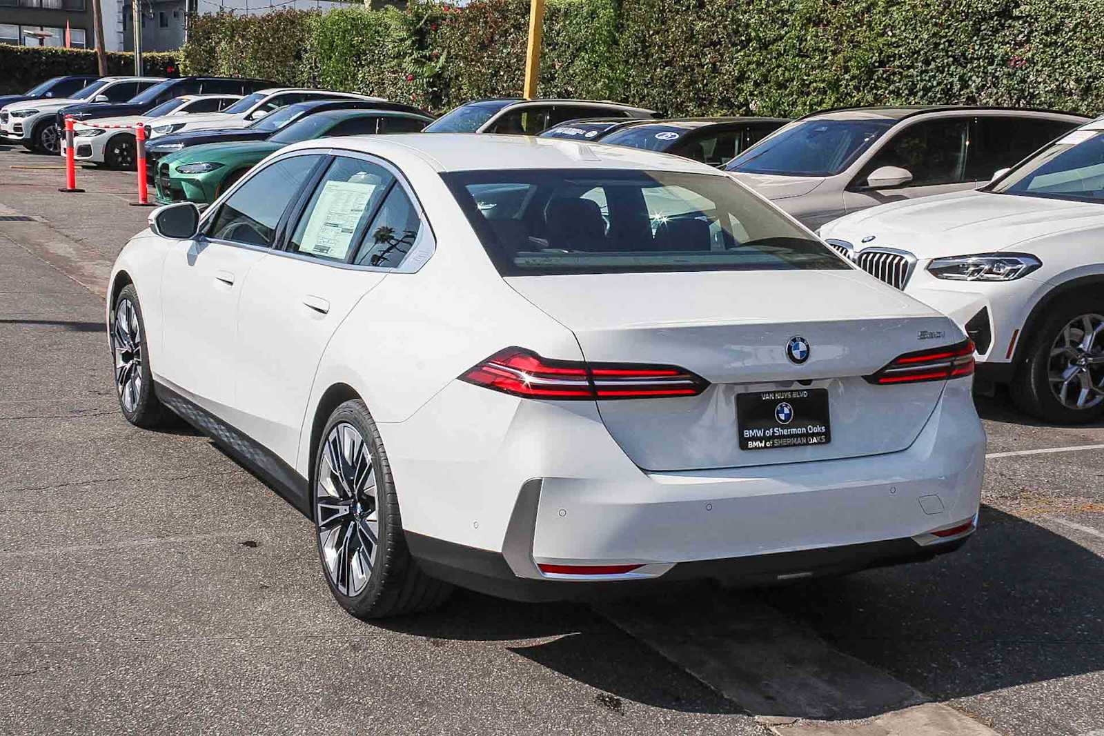 Thumbnail: 2026 BMW 5 Series - 6