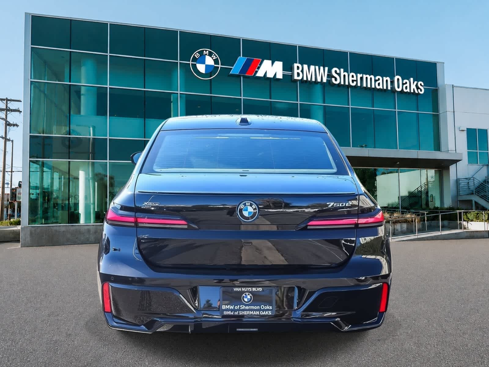Thumbnail: 2026 BMW 7 Series - 5