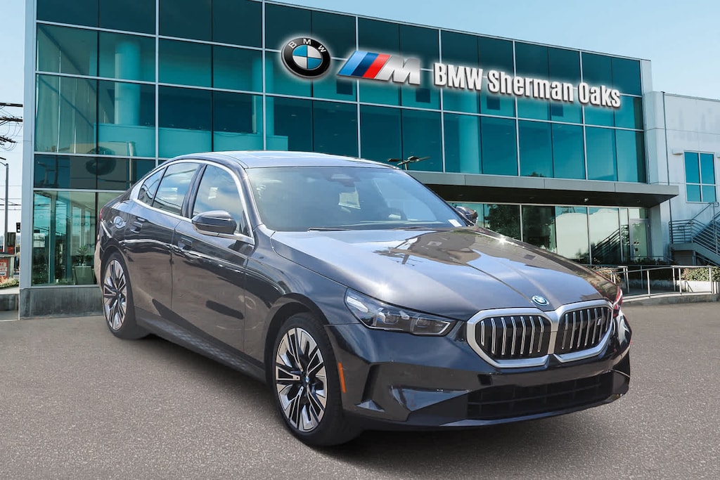 New 2026 BMW i5 xDrive40 Sedan