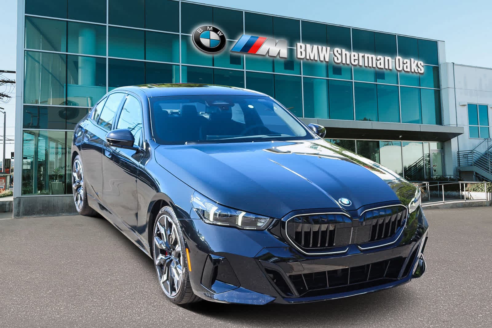 Thumbnail: 2026 BMW 5 Series - 3