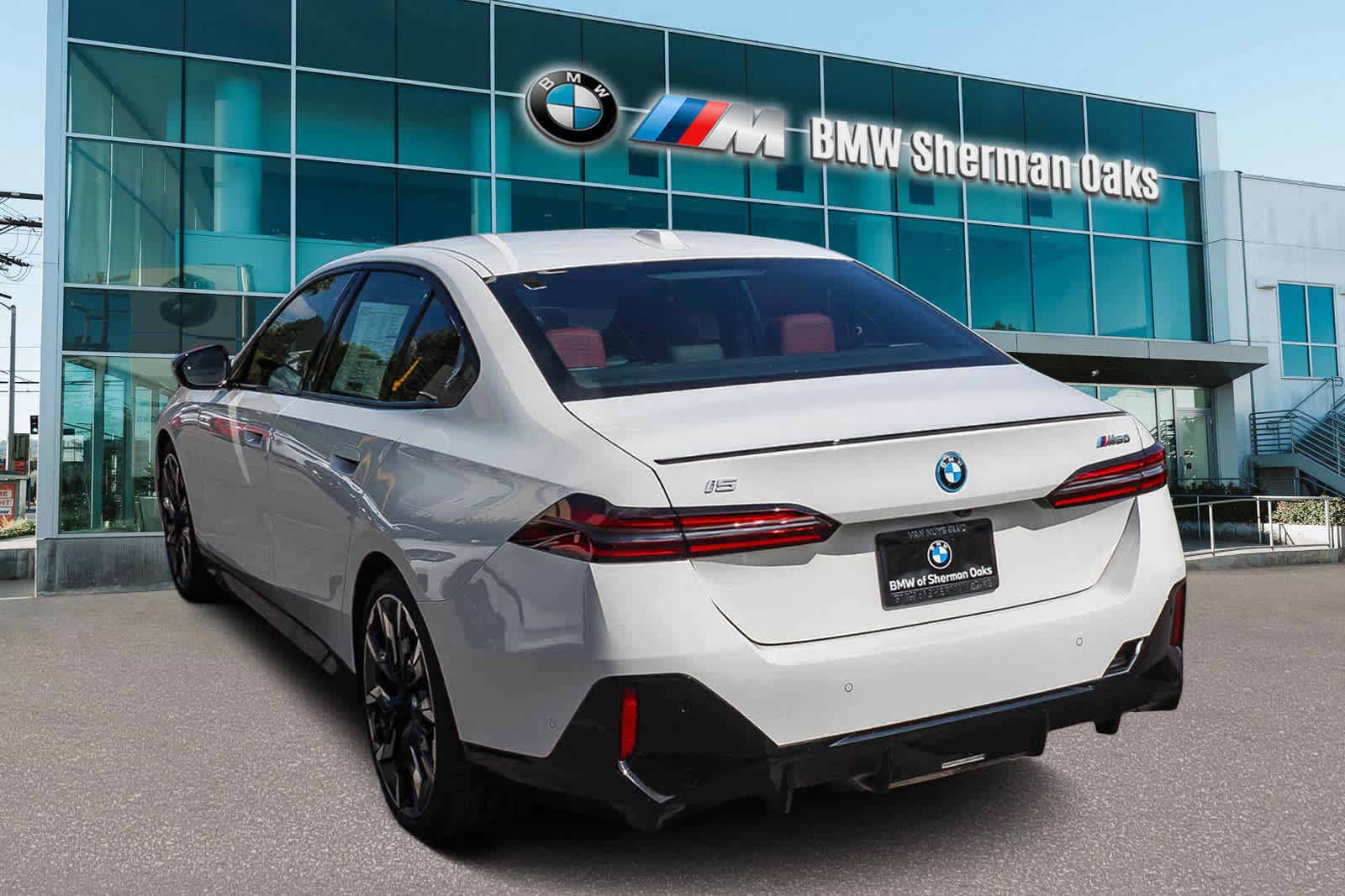 Thumbnail: 2025 BMW i5 - 6