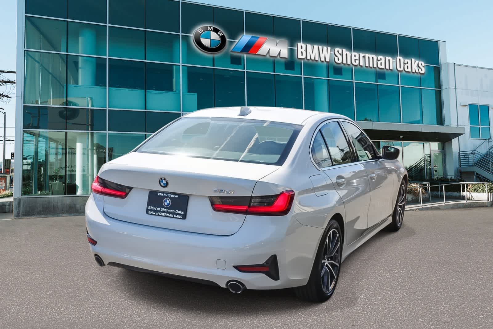 Thumbnail: 2020 BMW 3 Series - 4