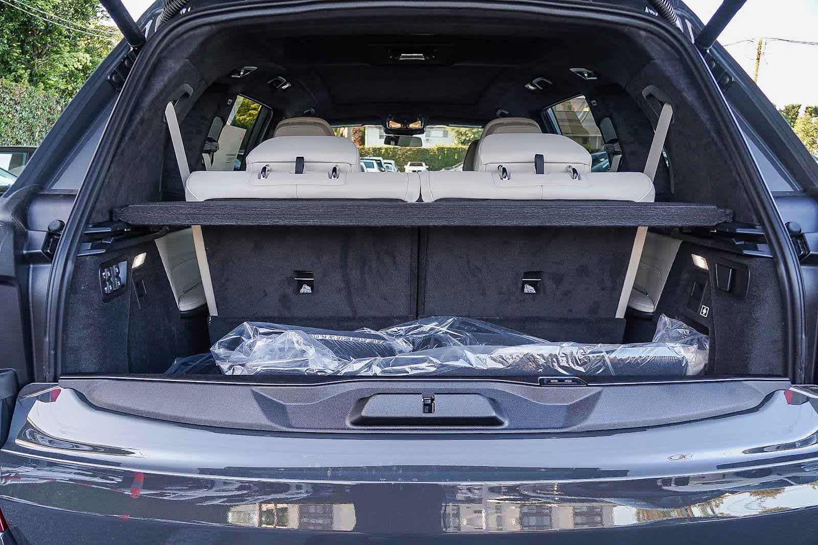 Thumbnail: 2026 BMW X7 - 29
