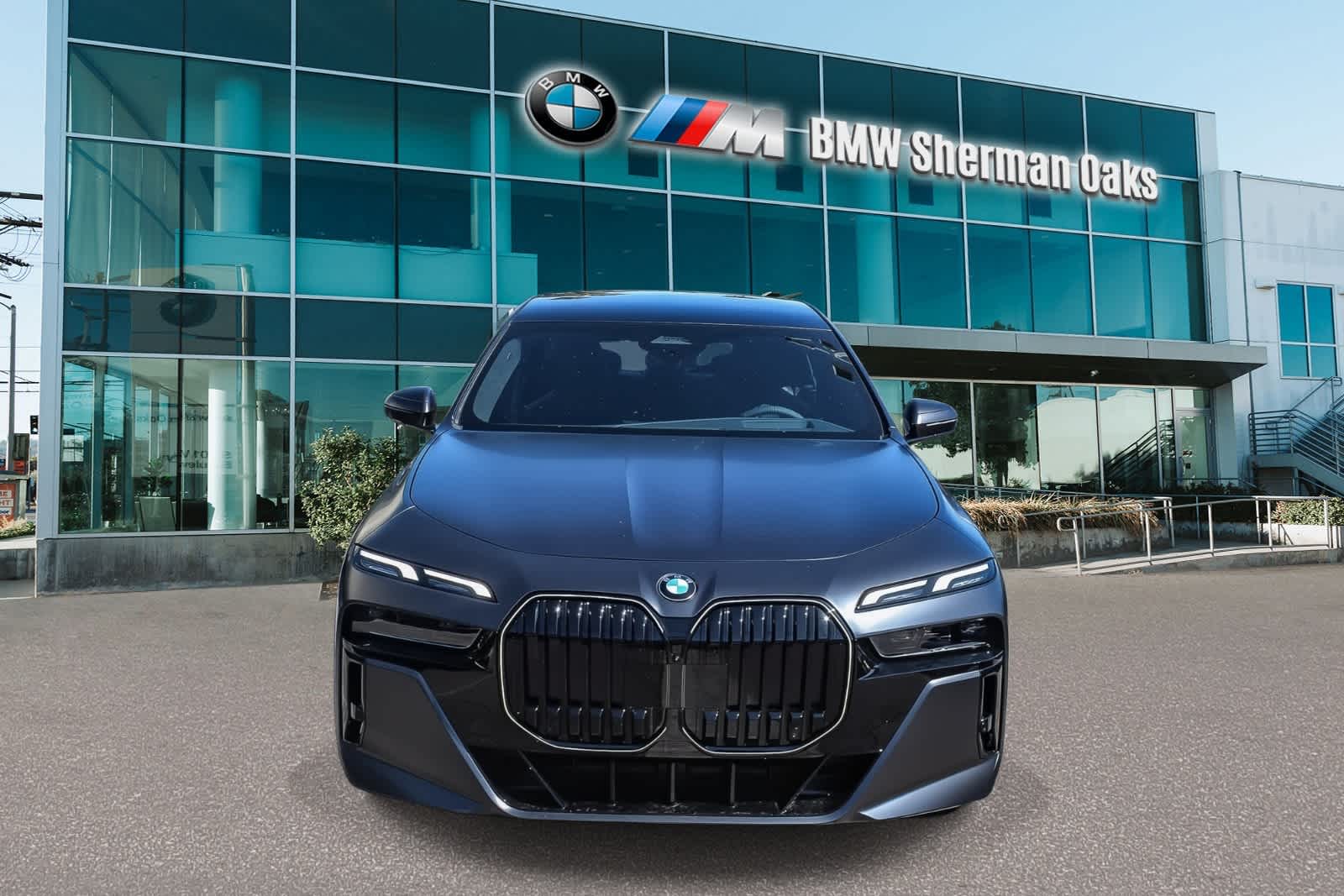 Thumbnail: 2026 BMW 7 Series - 2