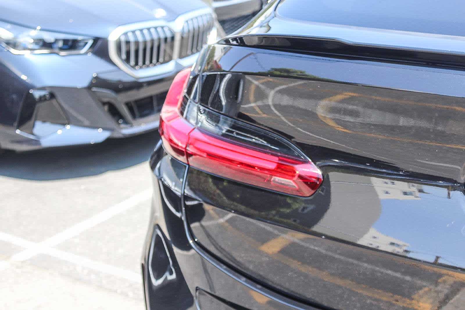 Thumbnail: 2025 BMW X4 - 7