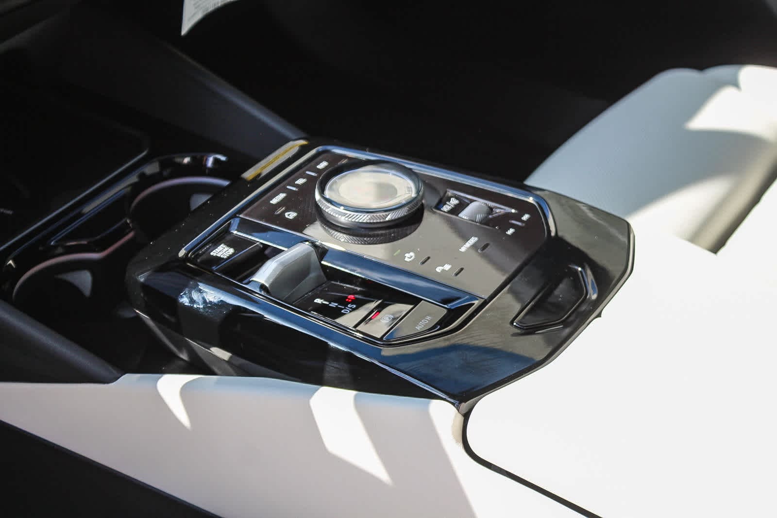 Thumbnail: 2026 BMW 5 Series - 19