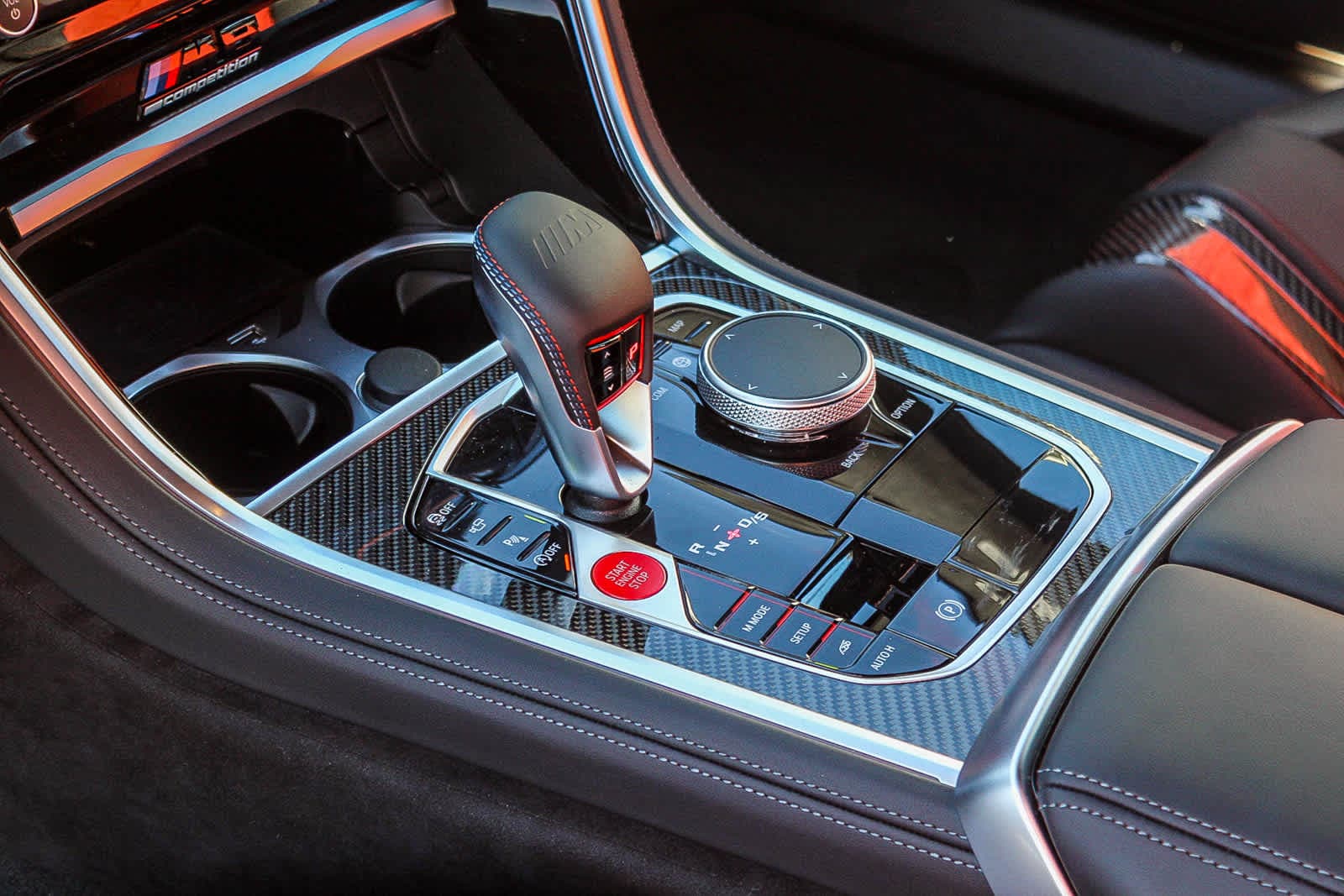 Thumbnail: 2025 BMW M8 - 19