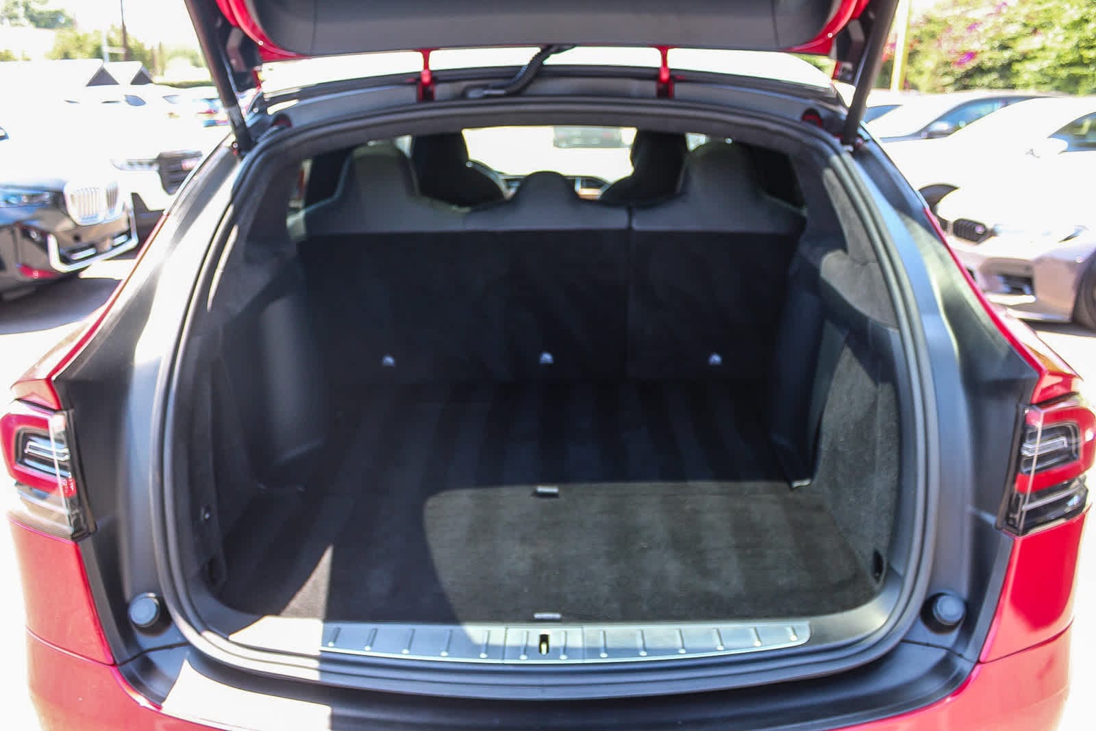 Thumbnail: 2017 Tesla Model X - 25