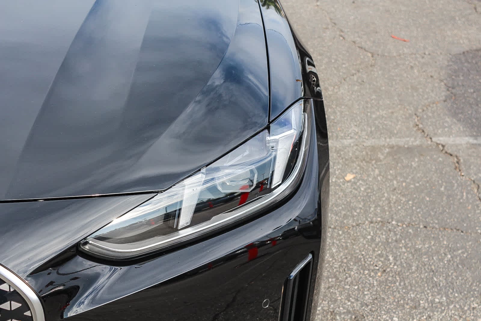 Thumbnail: 2026 BMW i4 - 10