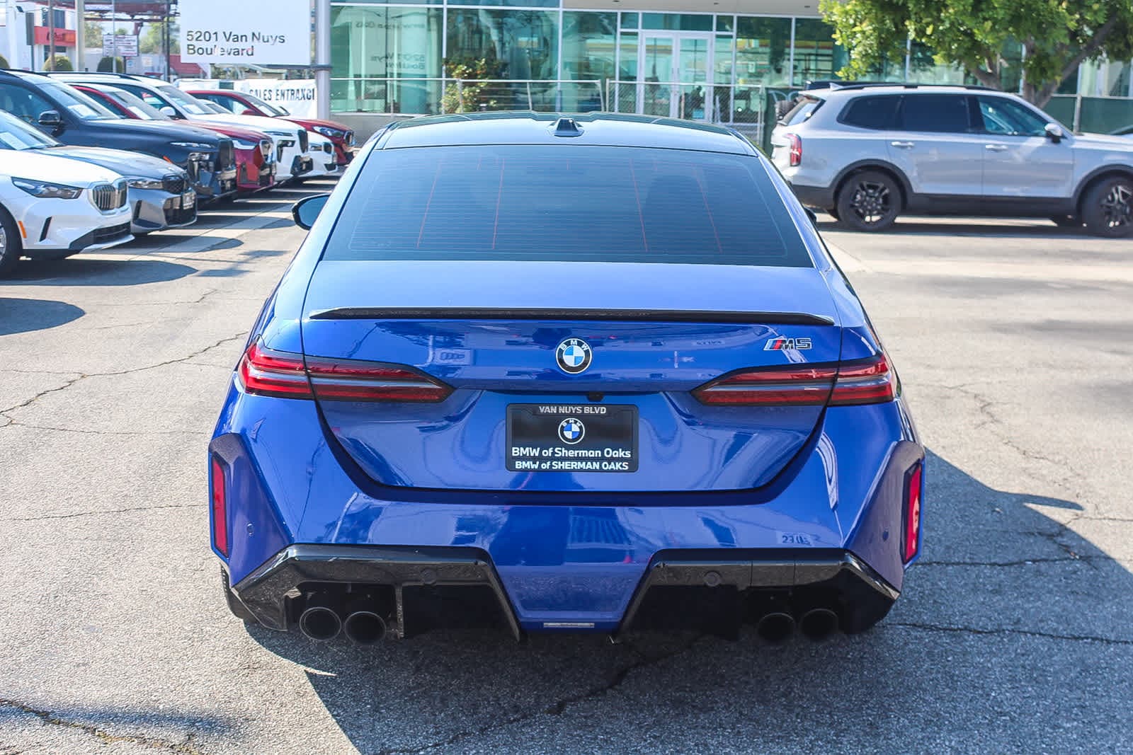 Thumbnail: 2025 BMW M5 - 9