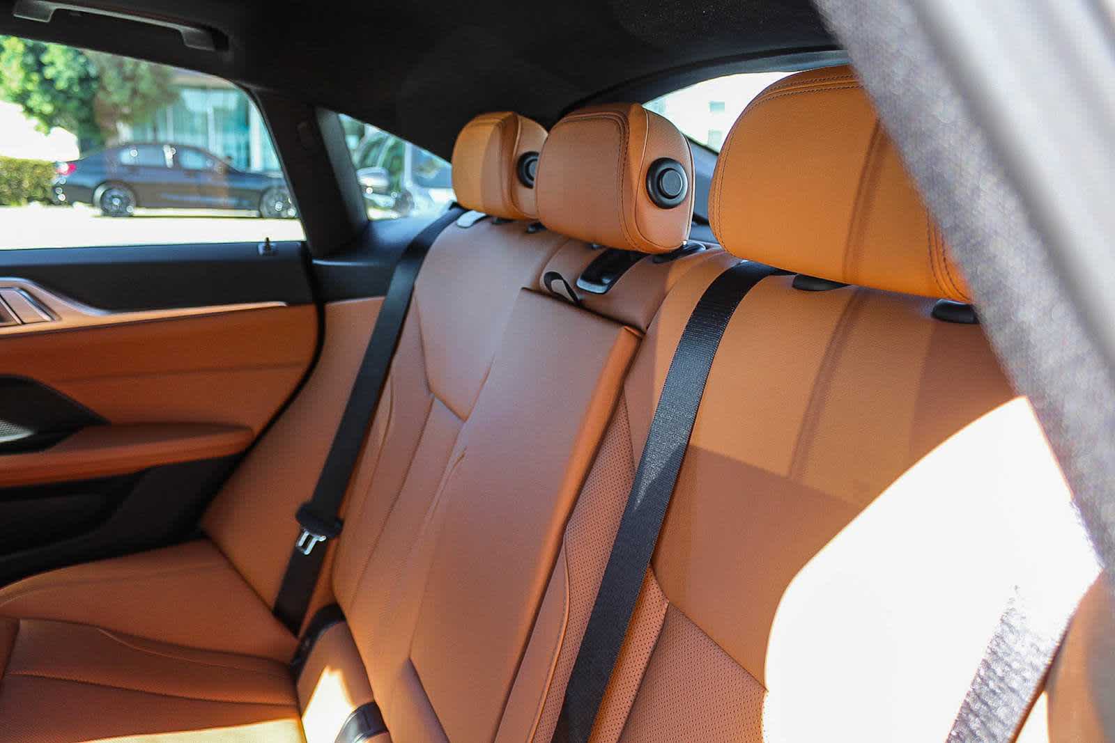 Thumbnail: 2025 BMW i4 - 18