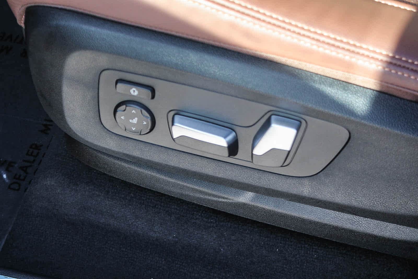 Thumbnail: 2026 BMW X5 - 21