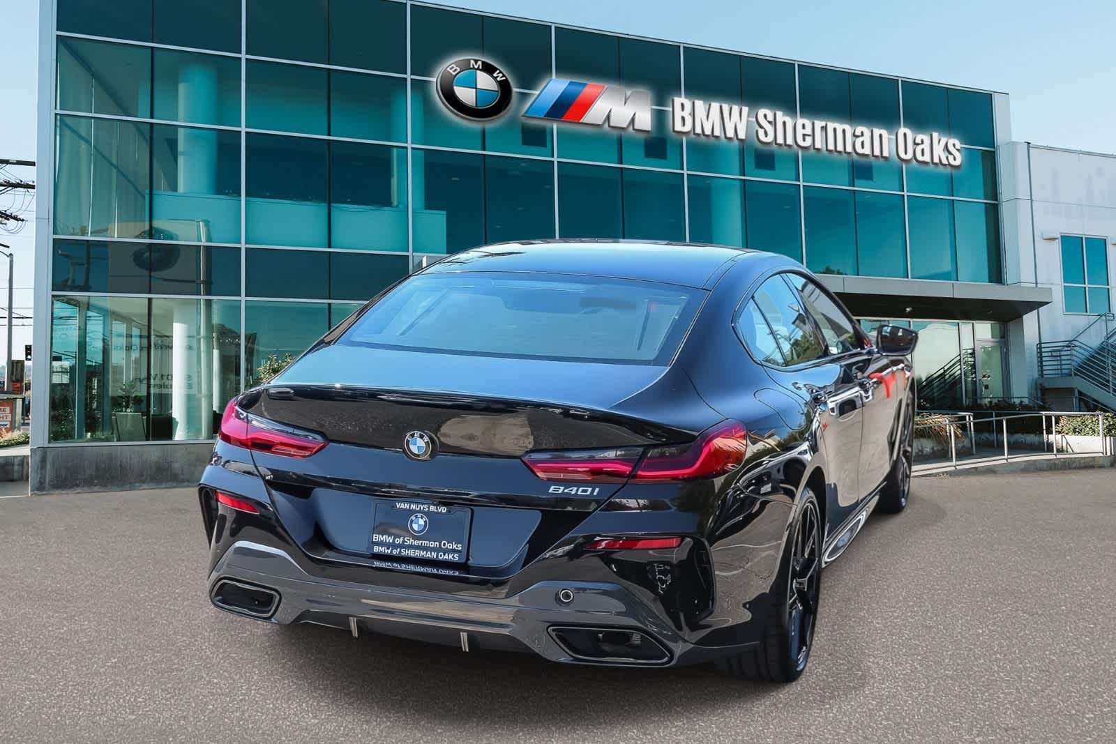 Thumbnail: 2026 BMW 8 Series - 4