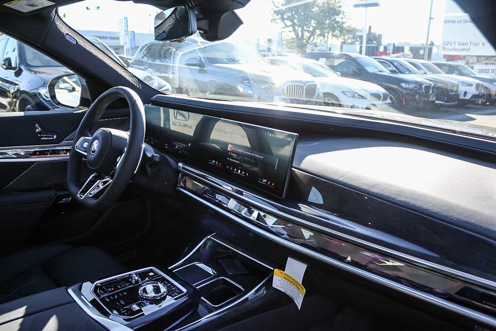 Thumbnail: 2026 BMW 7 Series - 16