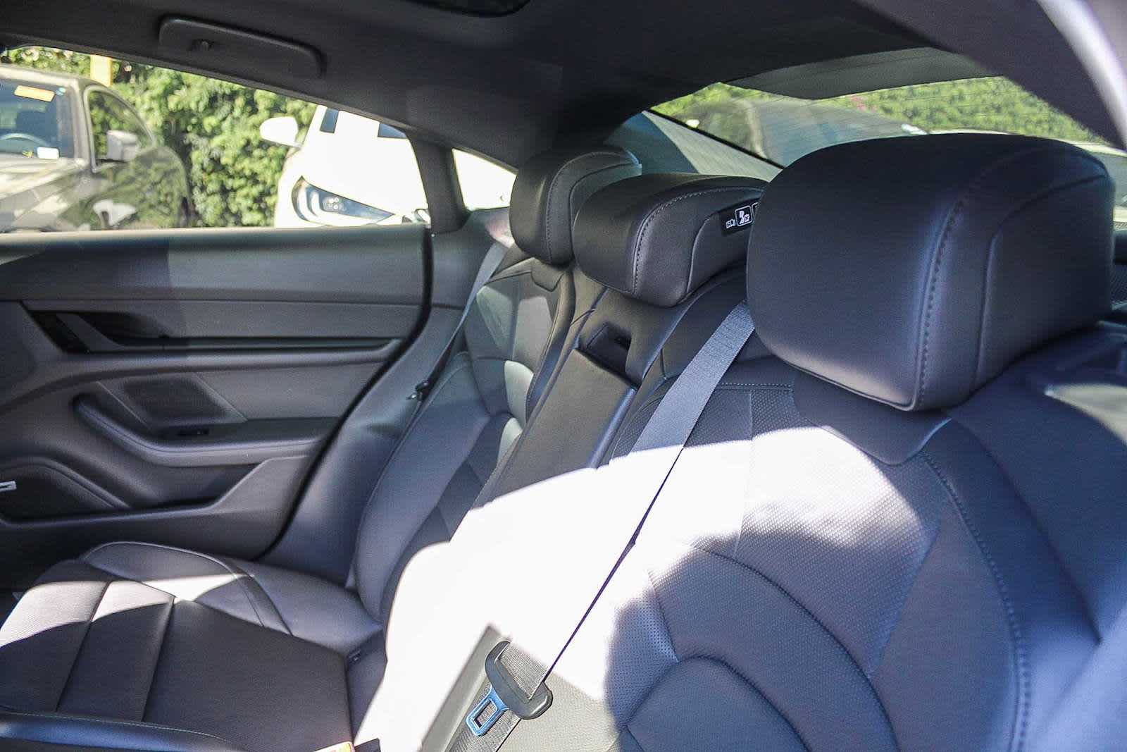 Thumbnail: 2020 Porsche Taycan - 19