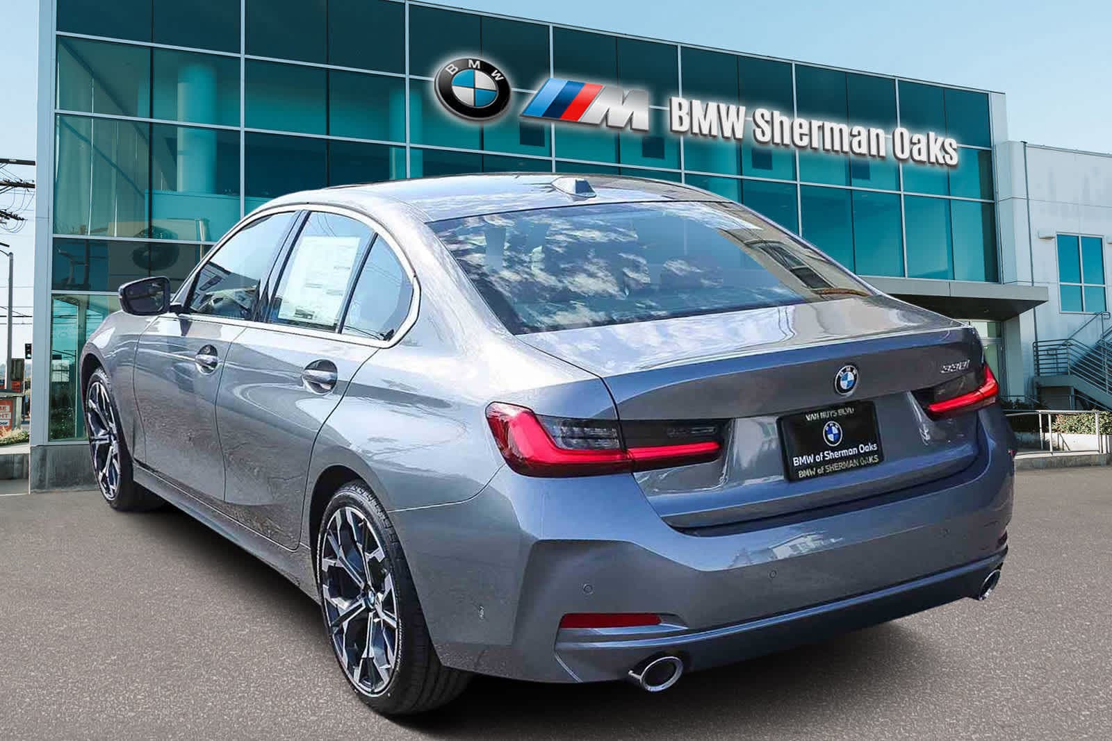 Thumbnail: 2026 BMW 3 Series - 6
